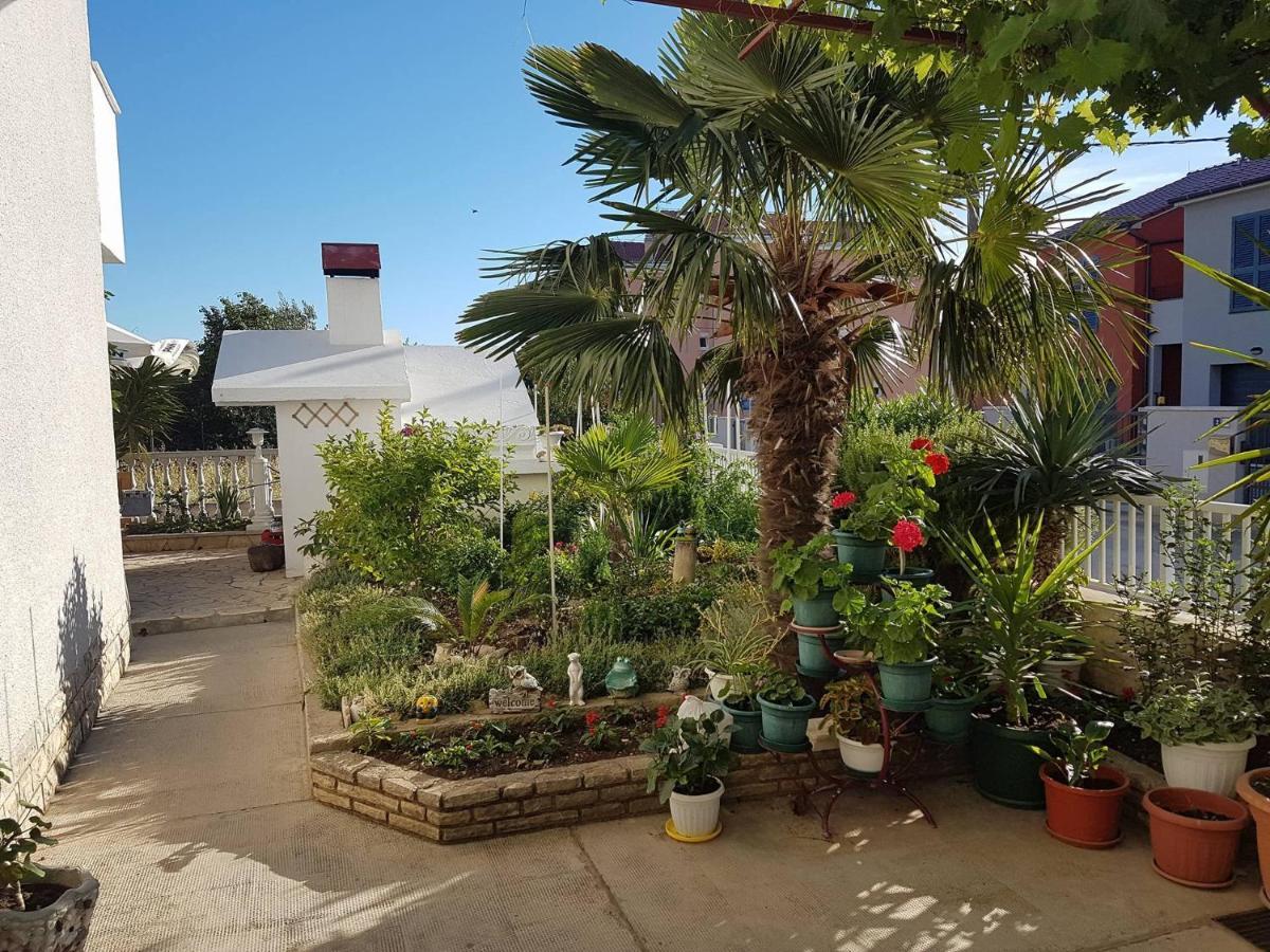 Apartmani Slavica Biograd Na Moru Esterno foto