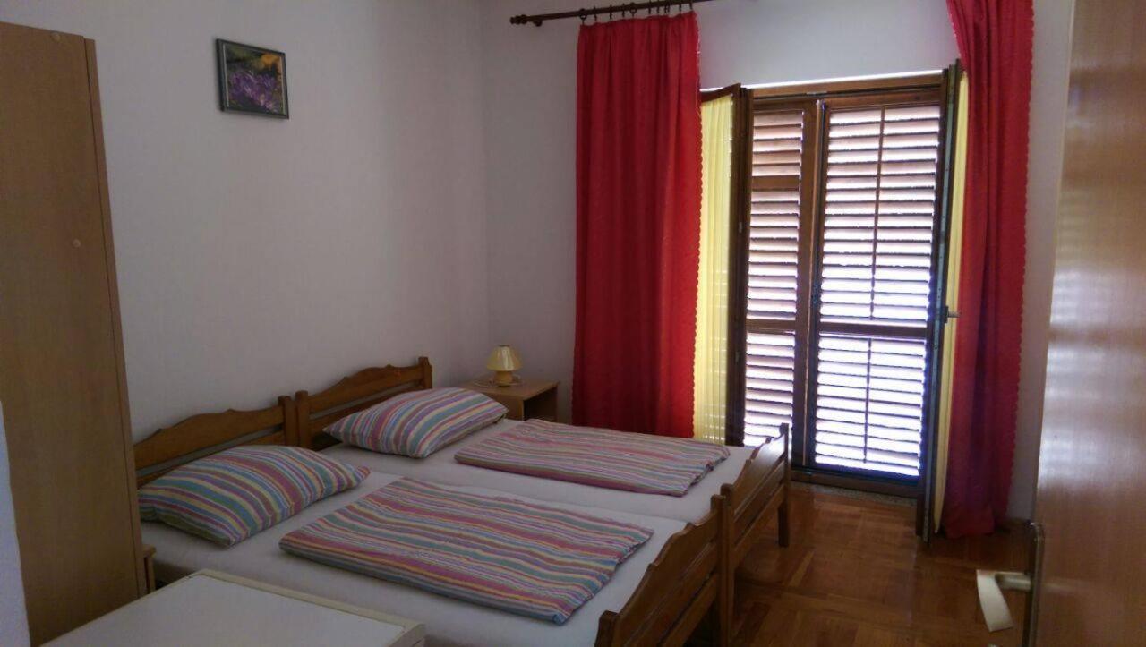 Apartmani Slavica Biograd Na Moru Esterno foto