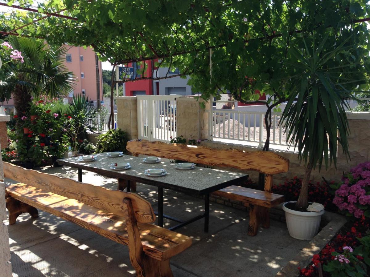 Apartmani Slavica Biograd Na Moru Esterno foto