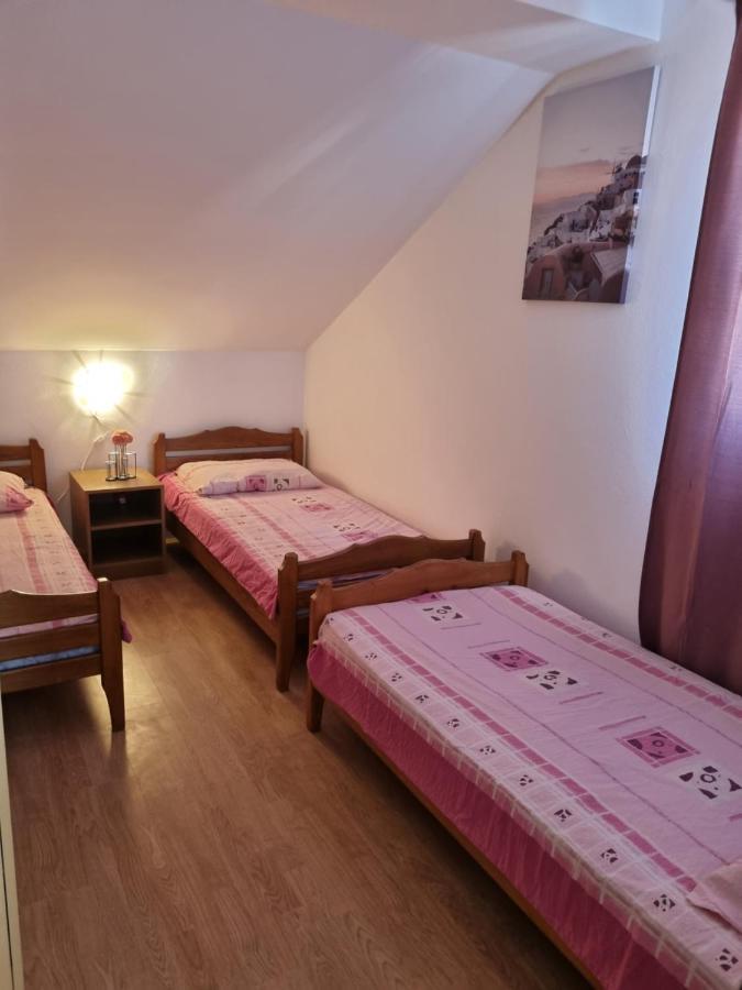 Apartmani Slavica Biograd Na Moru Esterno foto