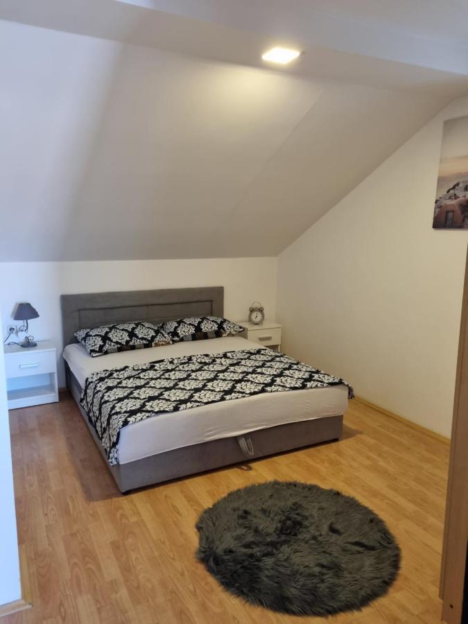 Apartmani Slavica Biograd Na Moru Esterno foto