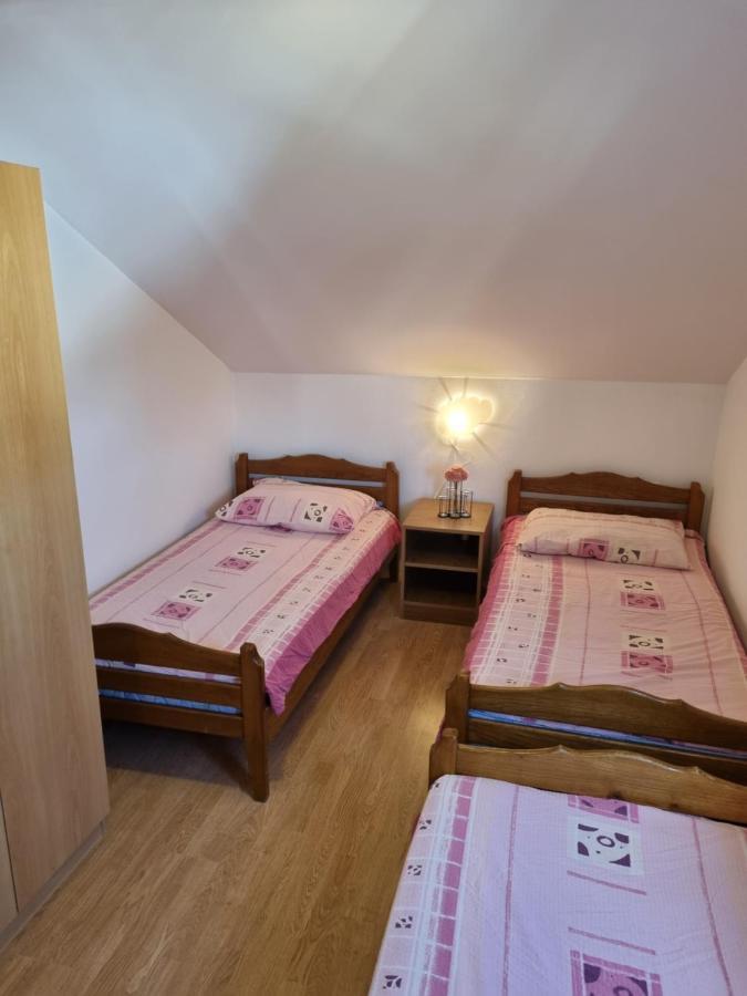 Apartmani Slavica Biograd Na Moru Esterno foto