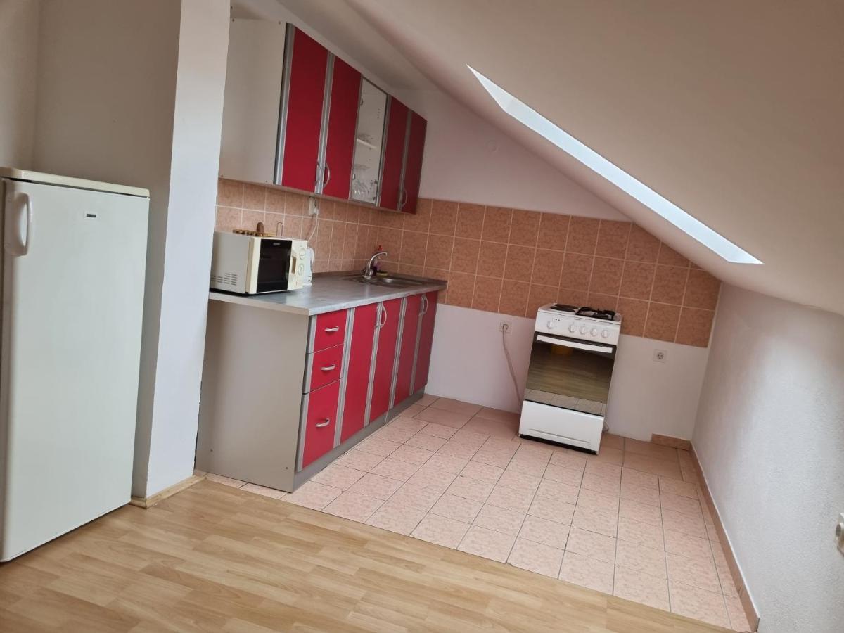 Apartmani Slavica Biograd Na Moru Esterno foto